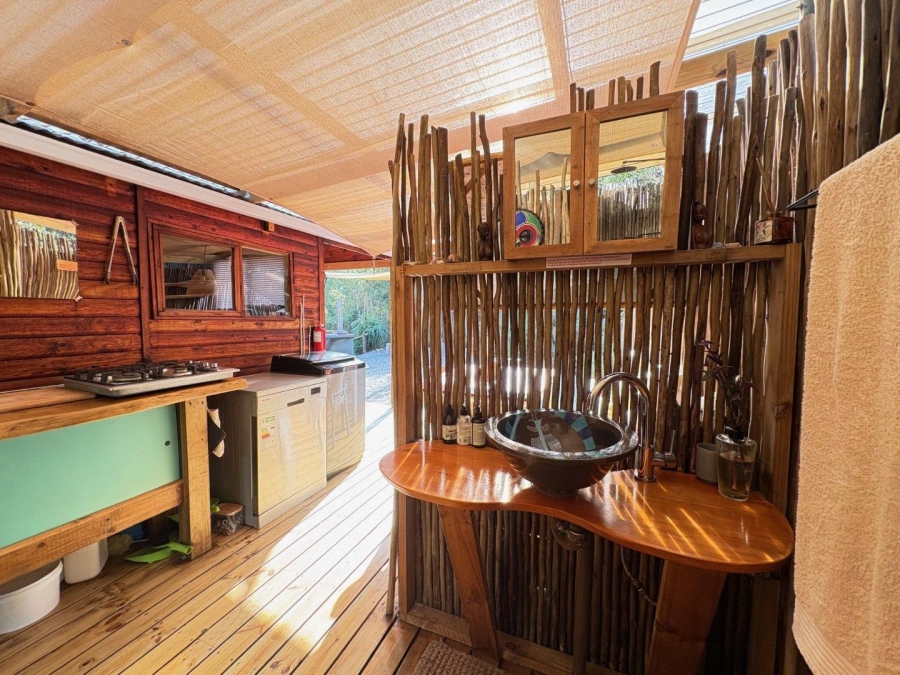 2 Bedroom Property for Sale in The Crags Western Cape
